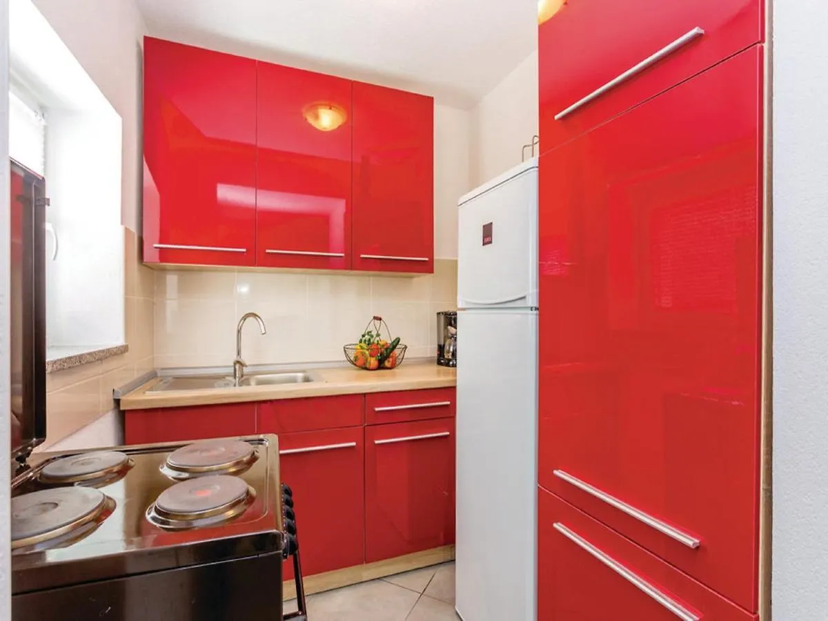 Apartment In The House With Pool, Ground Floor Draga Bascanska