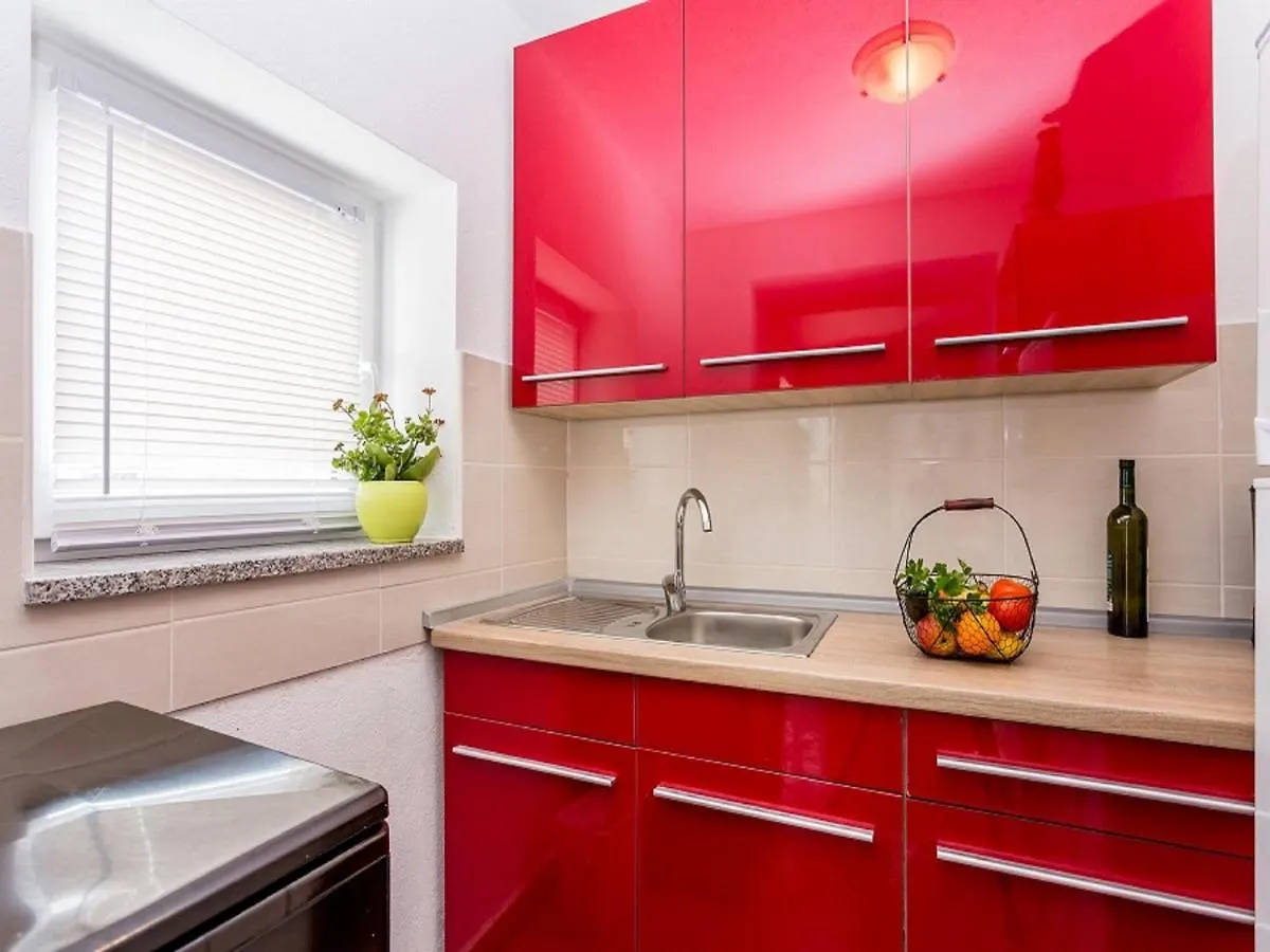 Apartment In The House With Pool, Ground Floor Draga Bascanska