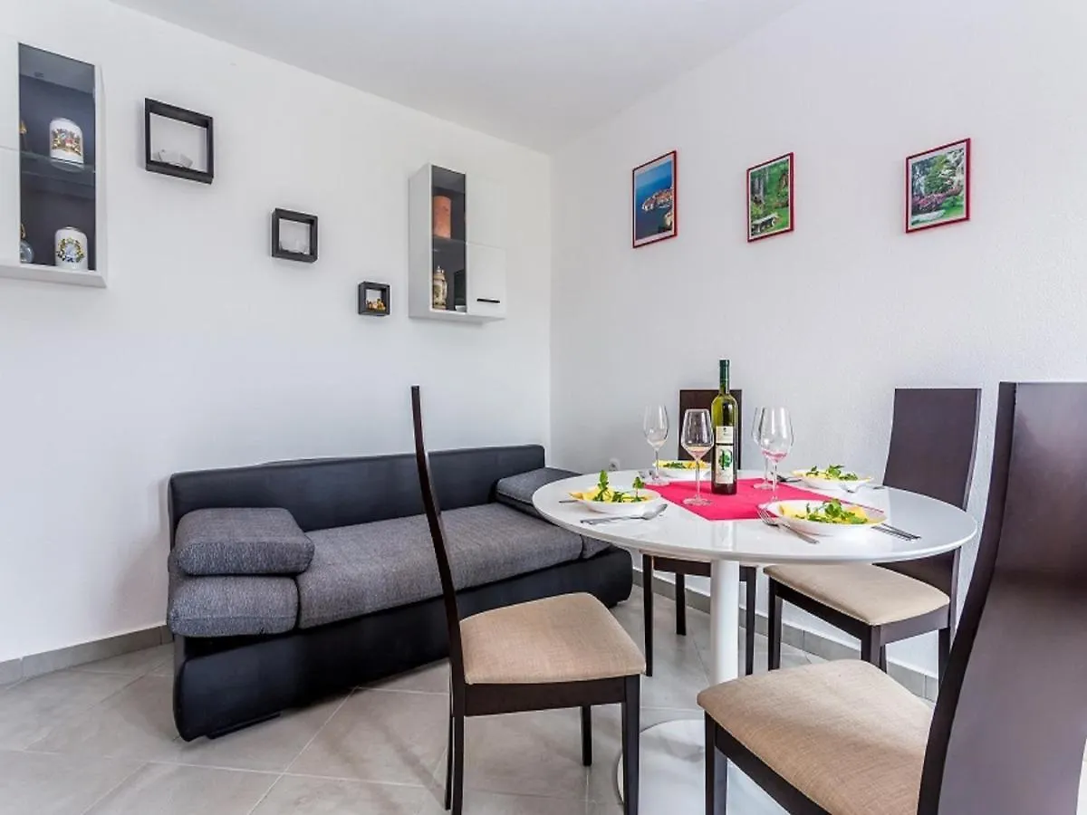 Apartment In The House With Pool, Ground Floor Draga Bascanska Croatia