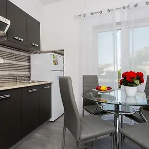 Mimi Apartman
