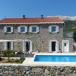  Apartment Manuela