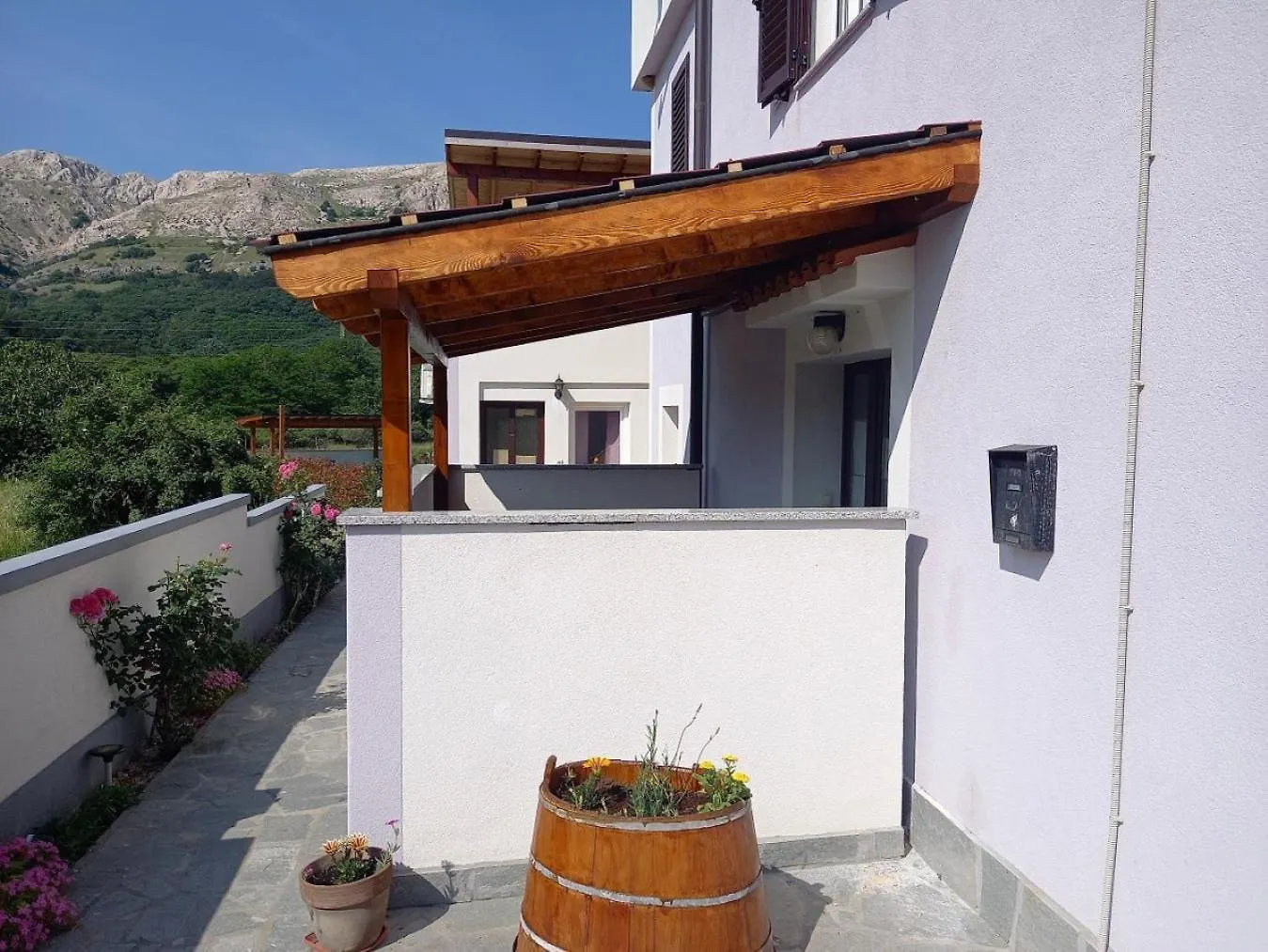 Apartment In The House With Pool, Ground Floor Draga Bascanska Croatia